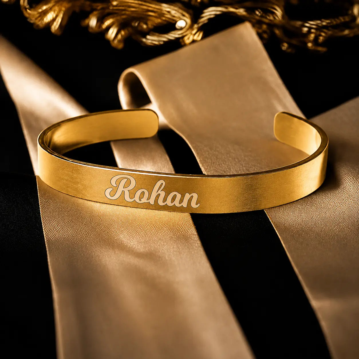 Classy Metal bracelet