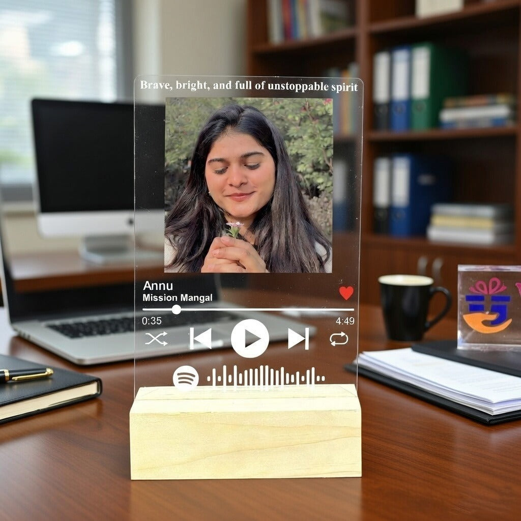 Personalized Spotify Lamp for Women - 4