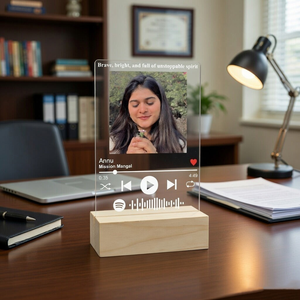 Personalized Spotify Lamp for Women - 3