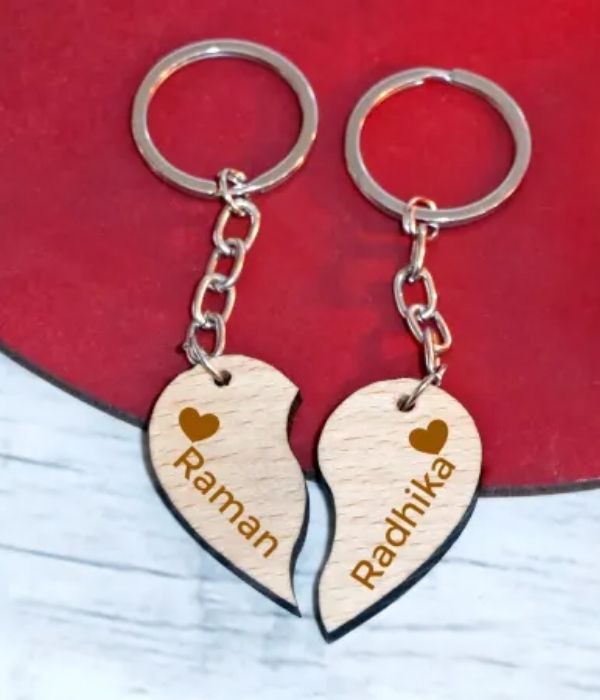 Customized dual heart valentine keychain for couples