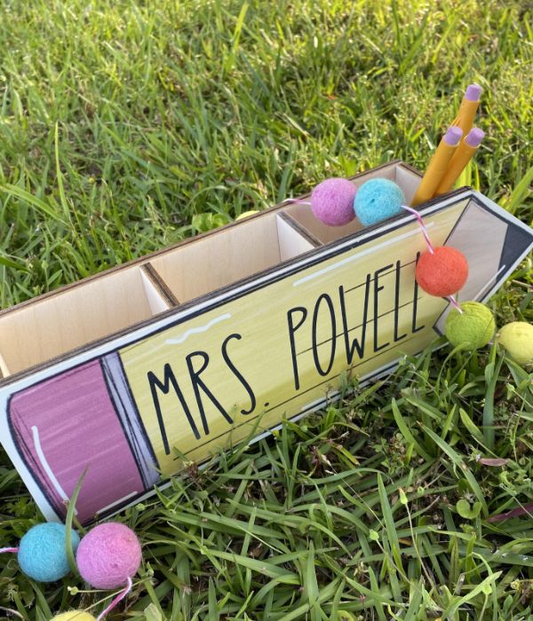 Customized pen stand for teacher gift