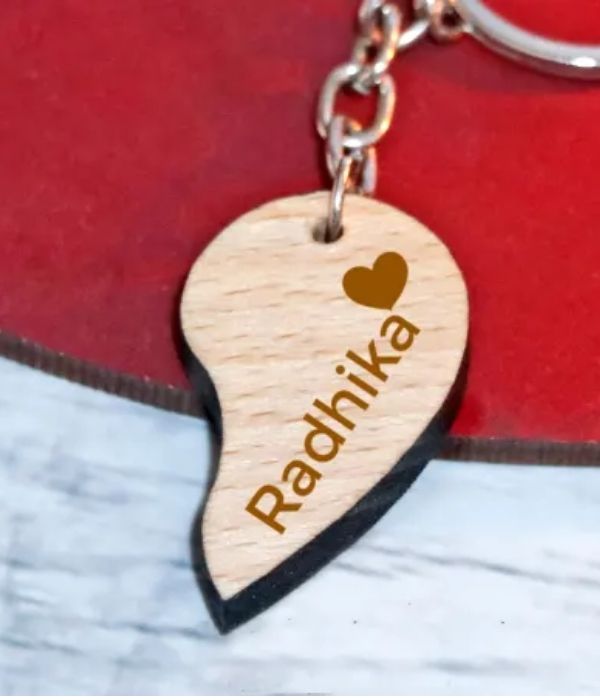 Customized dual heart valentine keychain for couples