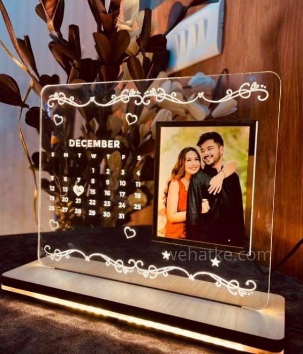 Customized wedding anniversary date calendar with illusion lamp