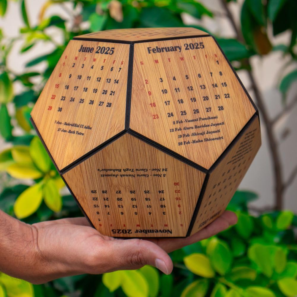 Geometric Wooden Tabletop Calendar