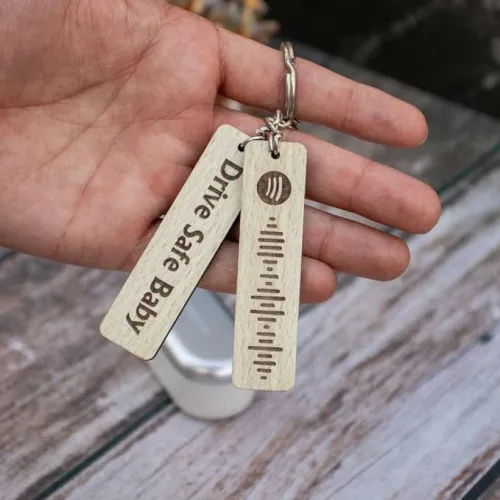 Customized wooden spotify keychain with song & message